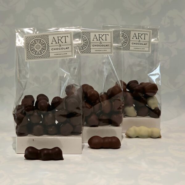 3 sachets de noisettes caramélisé et chocolats