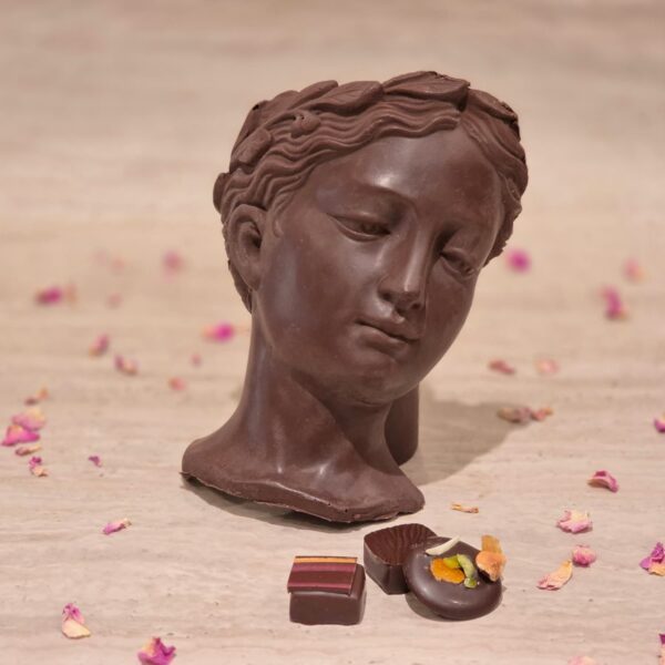 Visage de statue grecque